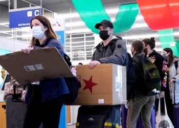 Chicago’s O’Hare airport to enforce mask usage