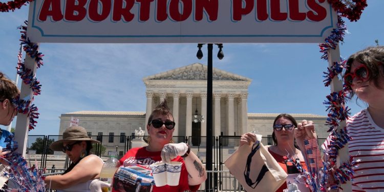Advocates warily eye legal challenge to abortion pills