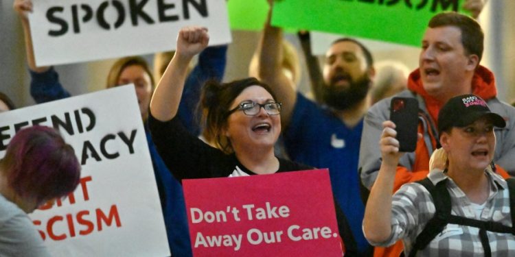 Pregnant Kentucky woman sues over state’s two abortion bans