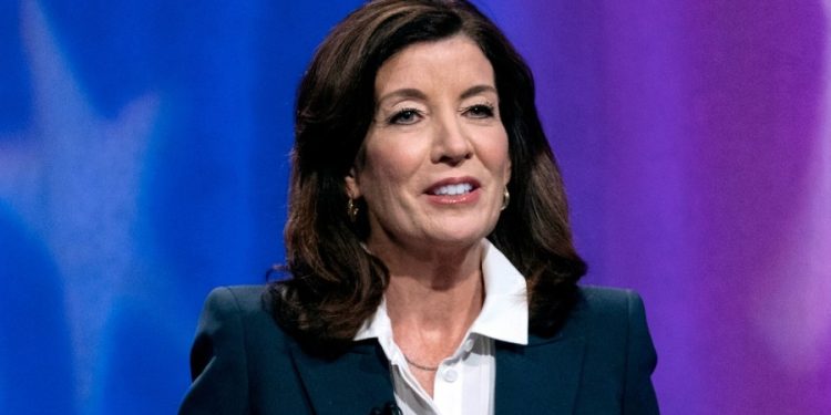 Hochul proposes new plan offering paid family leave during pregnancy