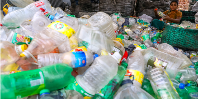 6 million health care workers call for stricter limits on global plastics