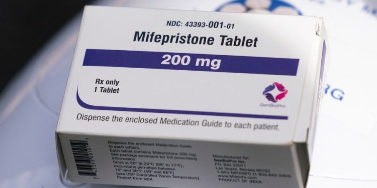 House Democrats call on major pharmacy chains to dispense mifepristone