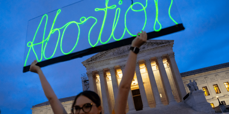 North Dakota judge strikes down state’s abortion ban