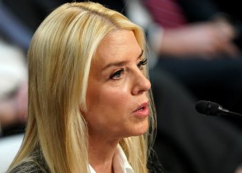 Charges dropped against Utah doctor accused of throwing away $28,000 in COVID vaccine doses